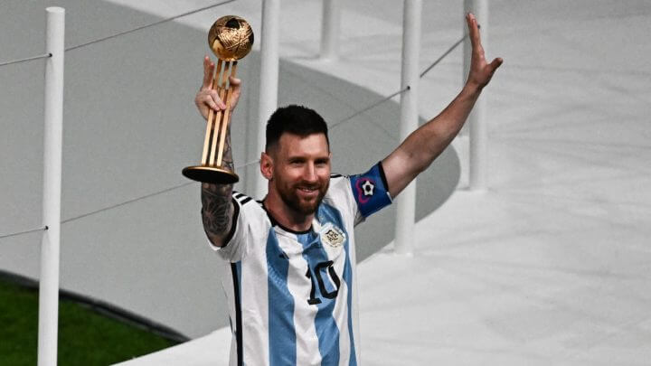 Messi é eleito o melhor jogador da Copa no Catar