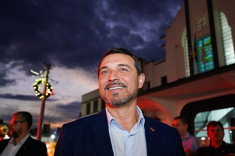 Governador Carlos Moisés se despede do cargo