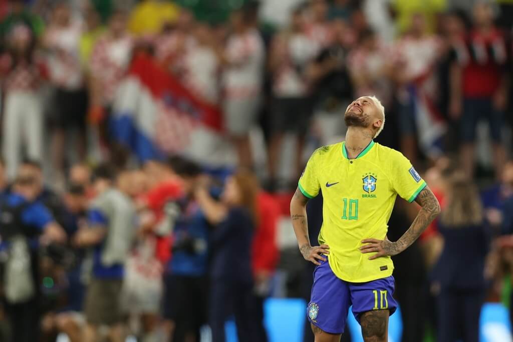Neymar chora após eliminação para Croácia na Copa do Catar
