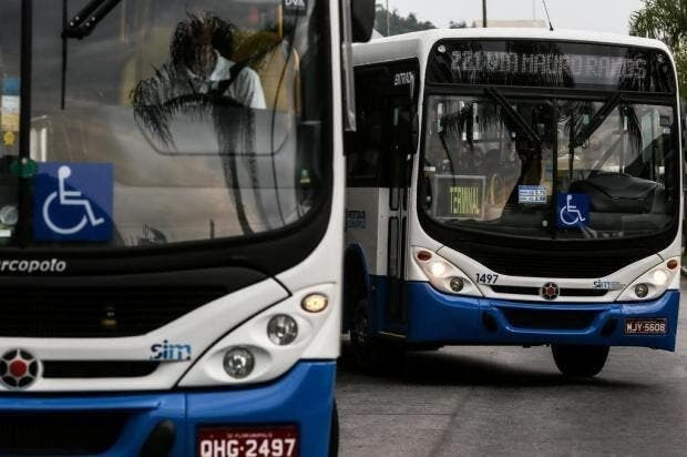 Transporte coletivo (: Marco Fávero, Arquivo NSC Total)