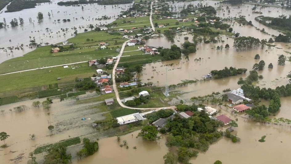Chuva deixou centenas de pessoas desalojadas