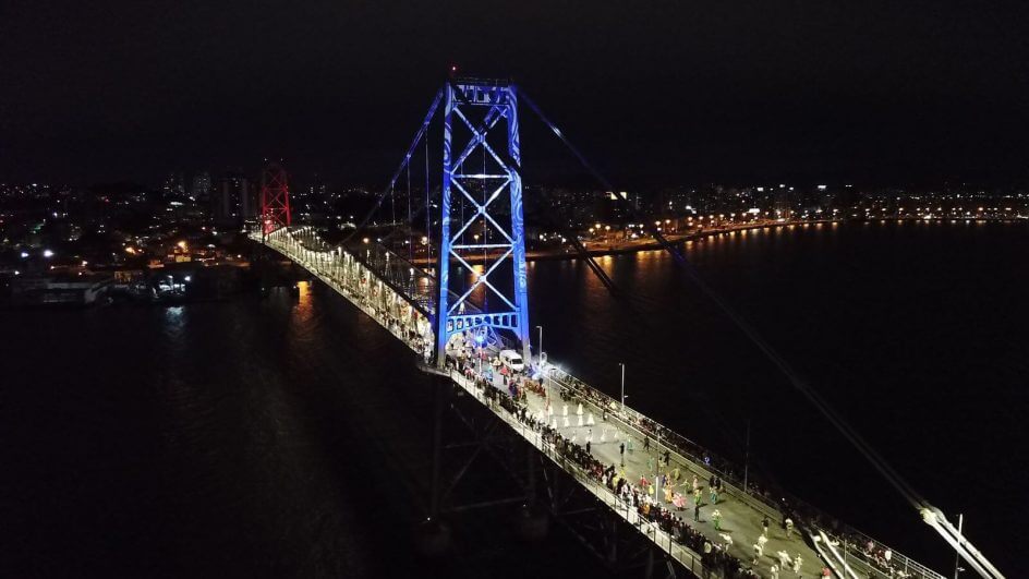 Parada de Natal na Ponte Hercílio Luz ( Leonardo Sousa/PMF)