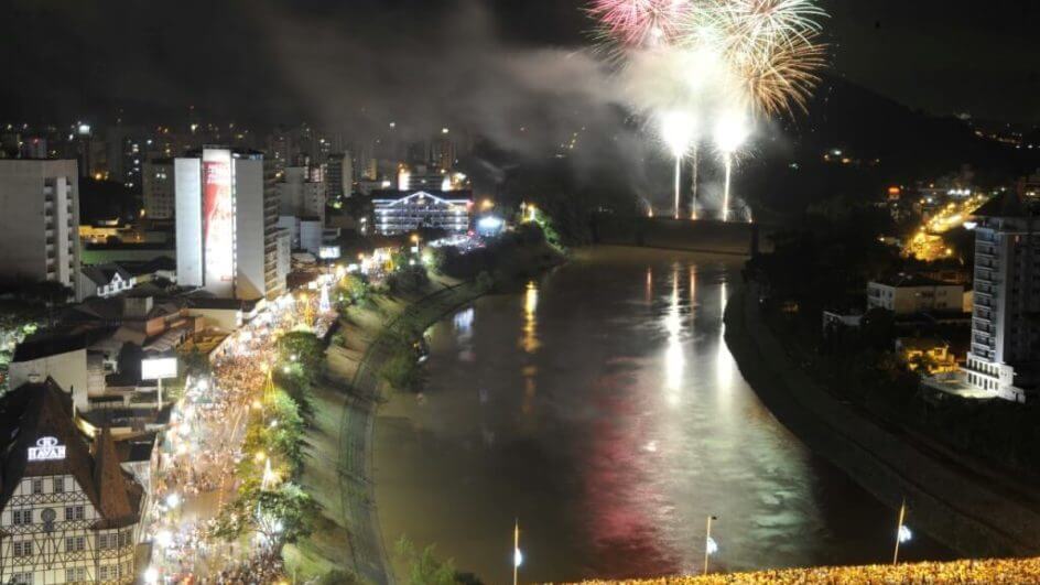 show fogos ano novo blumenau