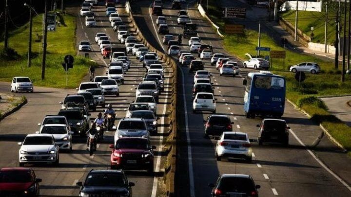 Trânsito SC-401, em Florianópolis (Tiago Ghizoni, Diário Catarinense(
