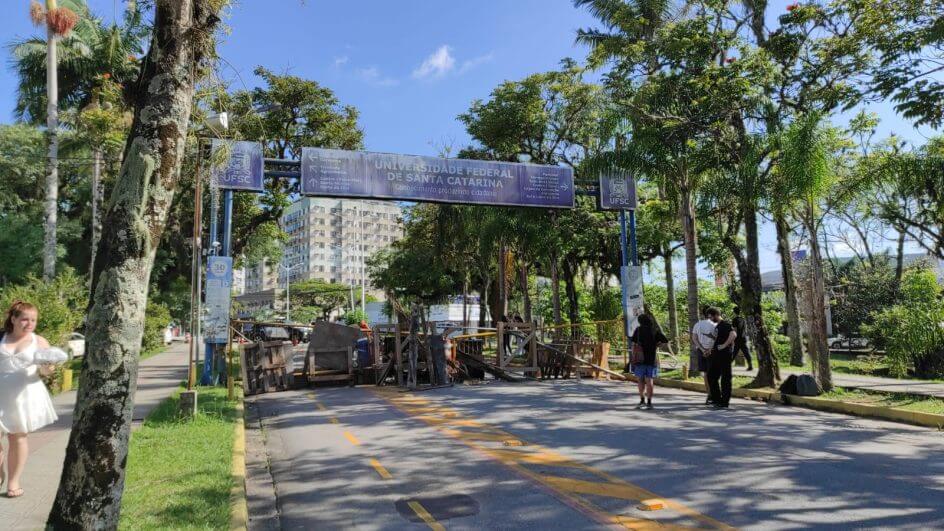 Bloqueio na UFSC