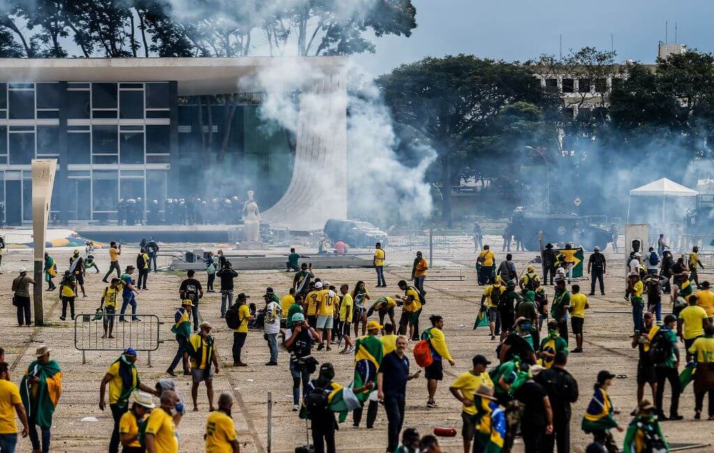 Atos criminosos brasília domingo