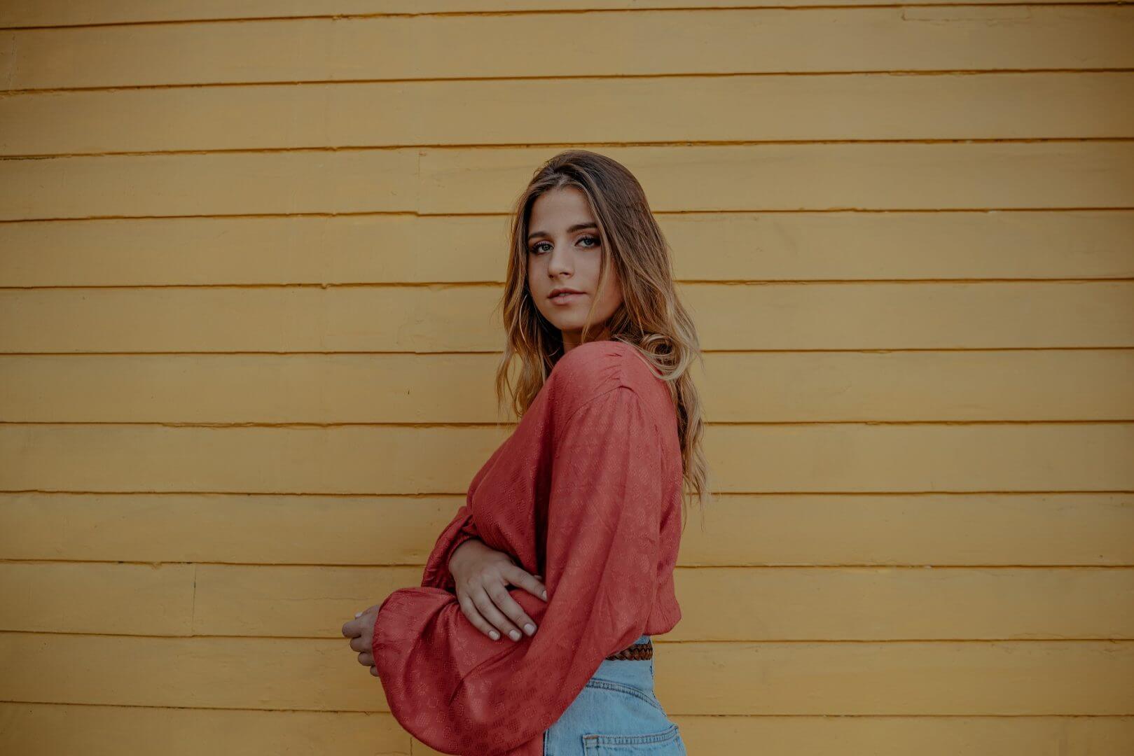 Bea Dummer faz show gratuito nesta sexta, 3, em Florianópolis.