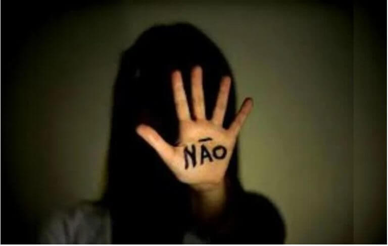 Abusos ocorreram na casa das família e no trabalho do homem