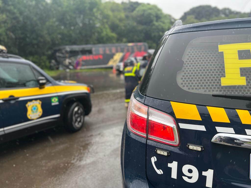 Acidente na BR-277 mobilizou equipes de resgate na manhã desta quarta (4)