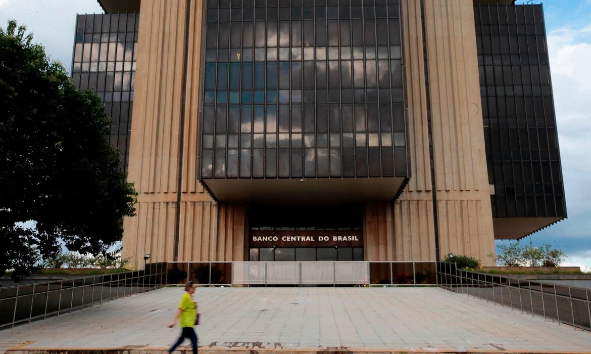 BC afirma que erro ocorreu por uma "falha na rotina de compilação"
