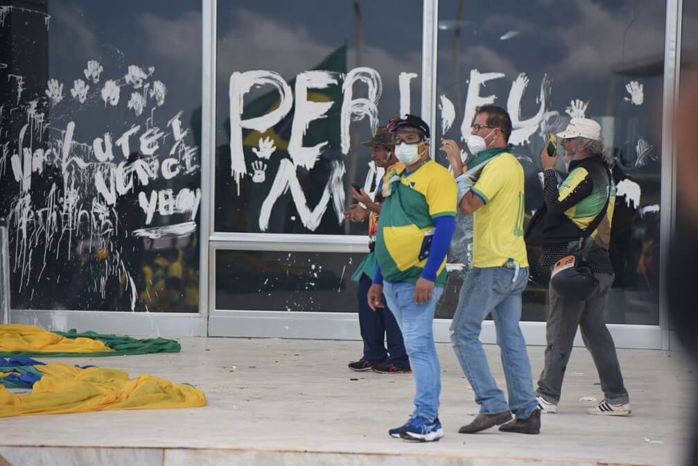 Ataques golpistas de bolsonaristas em Brasília