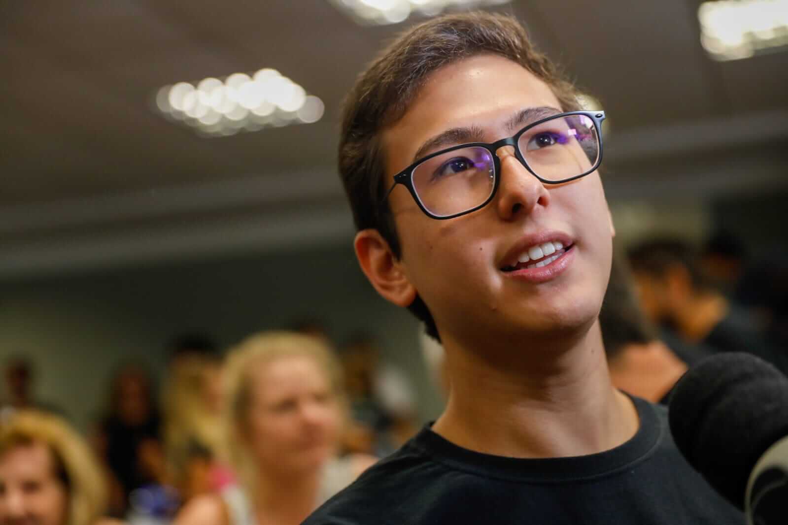 Guilherme Ryuji Weber Nakamura, 18 anos, passou em Engenharia Mecânica (Tiago Ghizoni, Diário Catarinense)