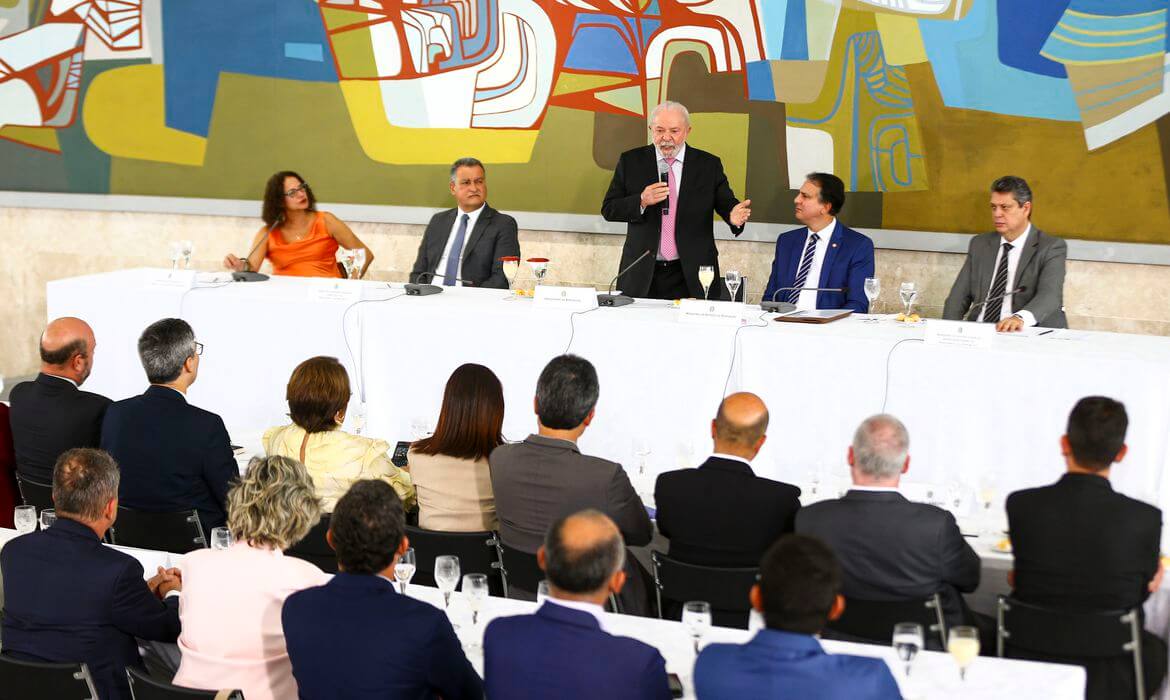 lula com reitores