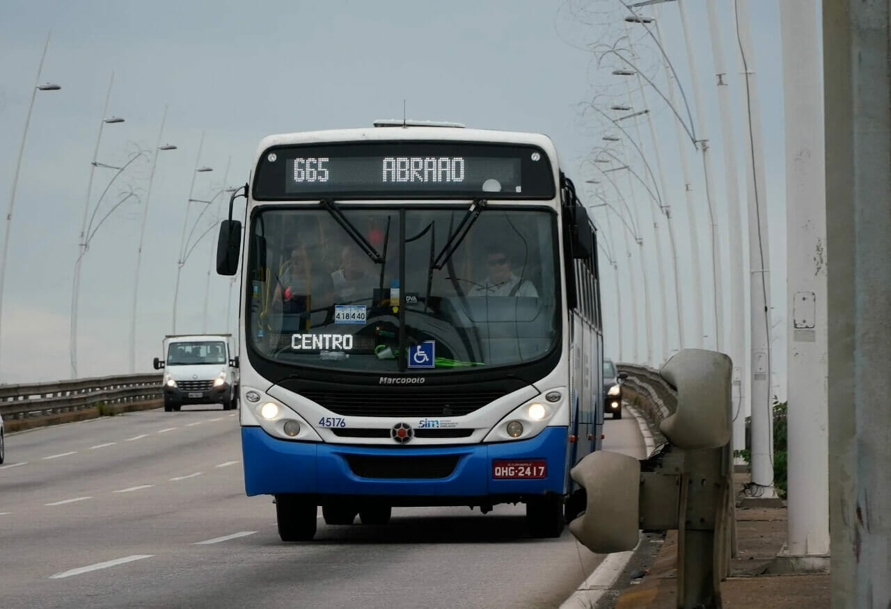 Passagem de ônibus é R$ 6 em Florianópolis