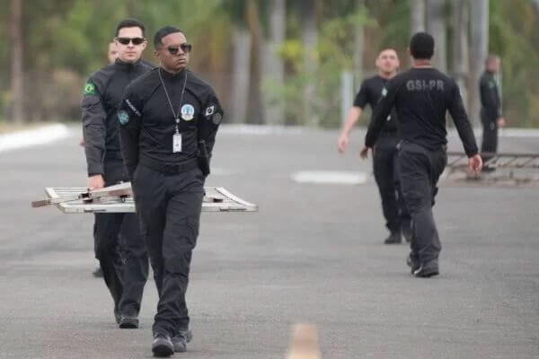 A lista com os afastados foi publicada no Diário Oficial da União