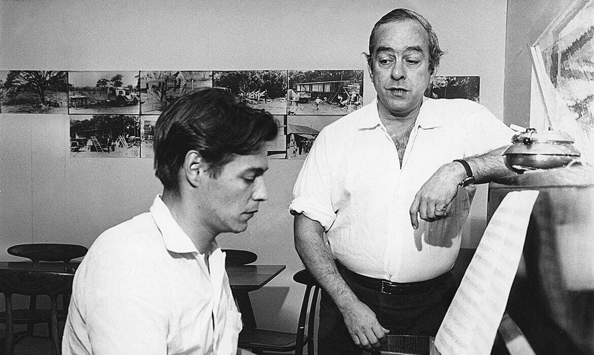 Vinicius de Moraes e Tom Jobim tem canções de Bossa Nova mais regravadas