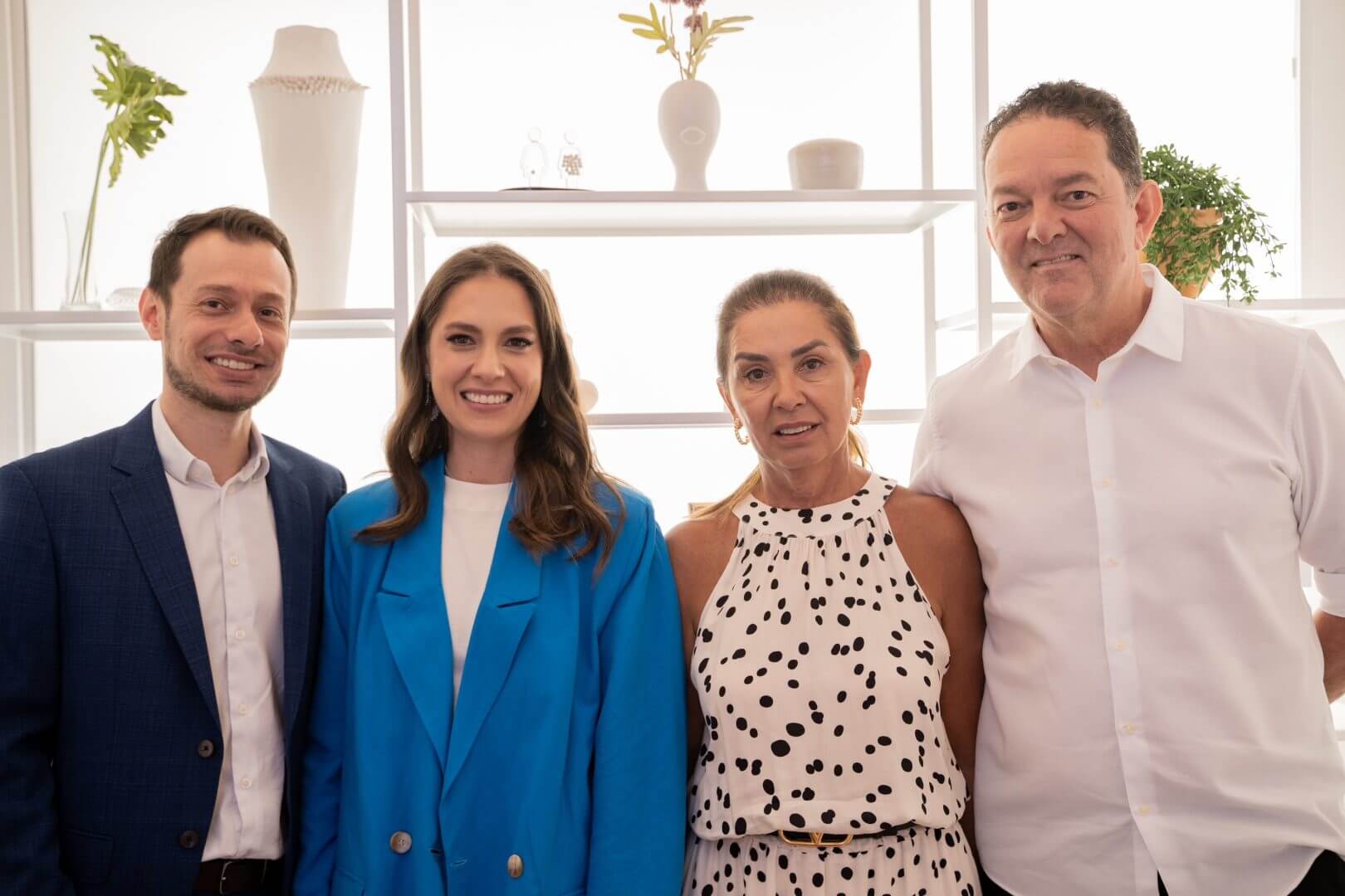 Maria Eduarda Souza com Bruno Fritzen e os pais, Iliani e Rodolfo de Souza Neto