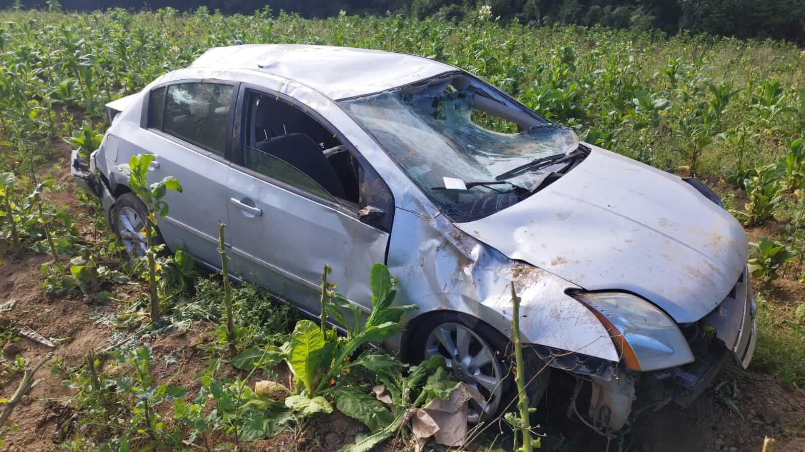 Condutor de Nissan Sentra morreu na SC-110 em acidente neste domingo