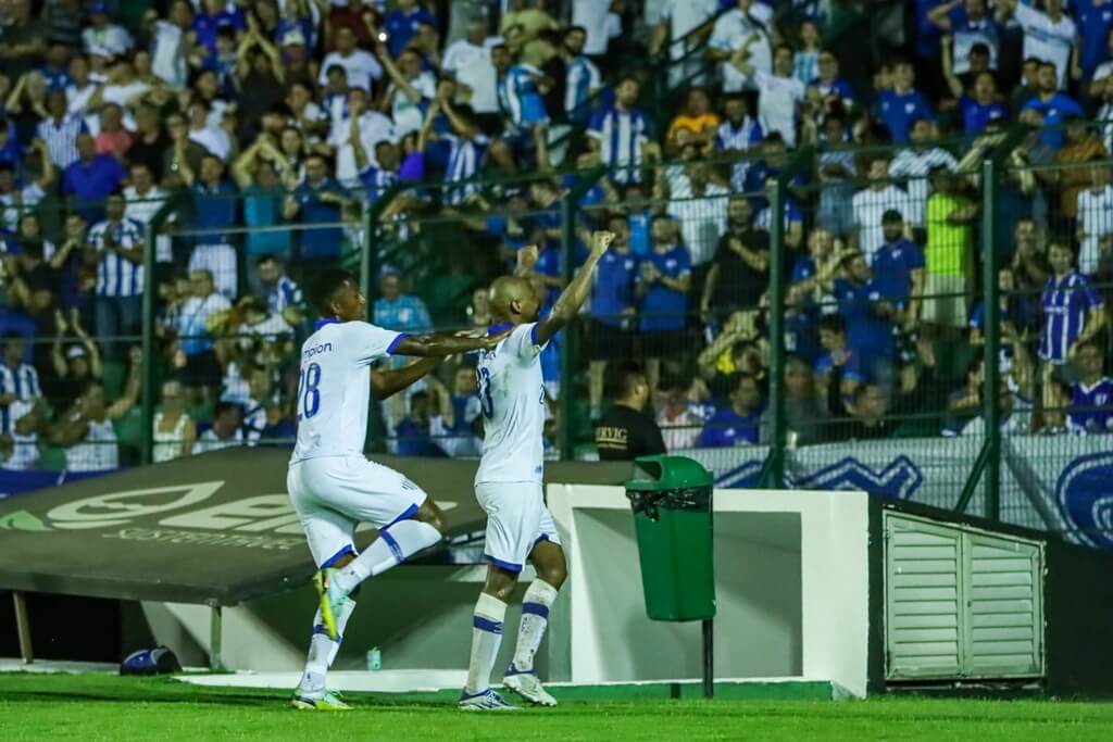 Avaí bate Atlético-SC e sobe na tabela do Catarinense