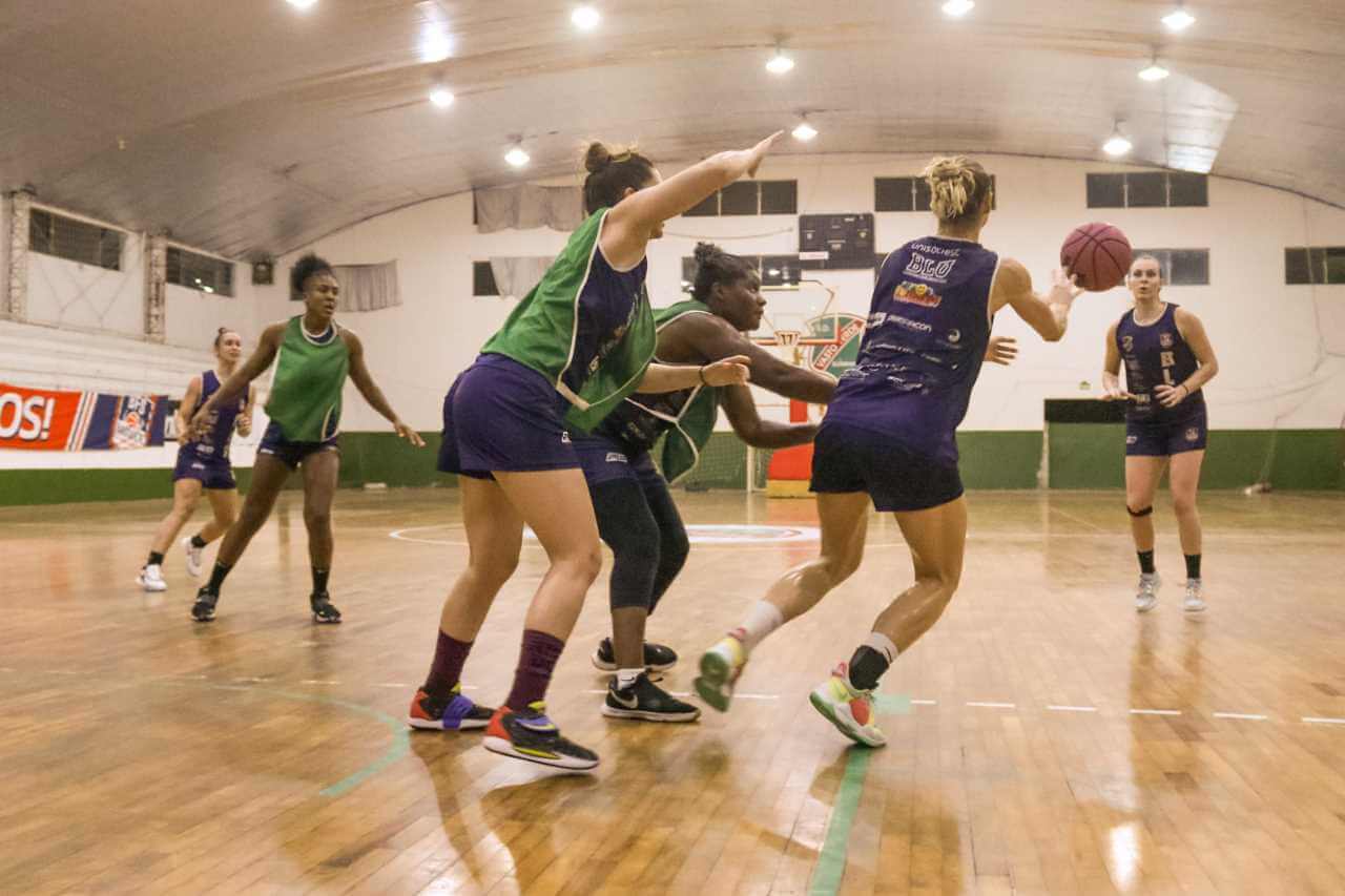 basquete-feminino-blumenau-2