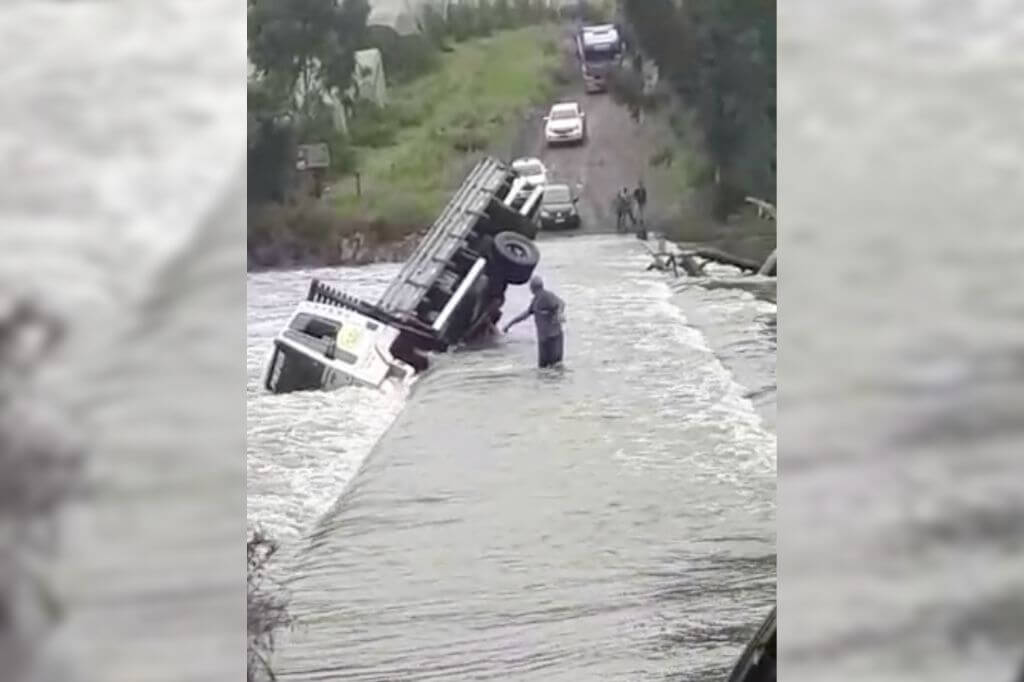 Caminhão afunda em São Joaquim