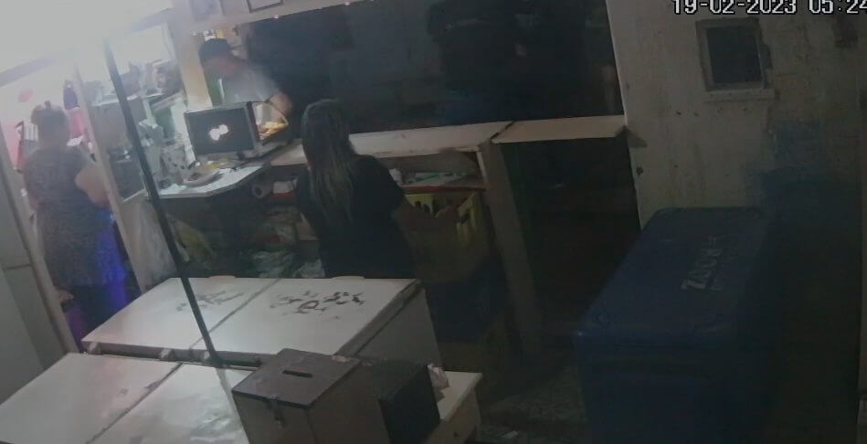 Duas pessoas ficaram feridas na confusão