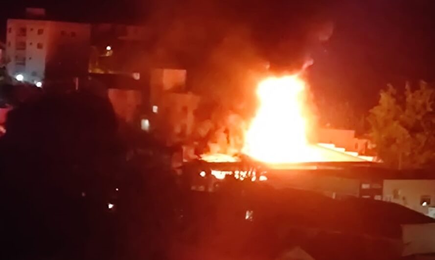 Incêndio destruiu loja em Indaial