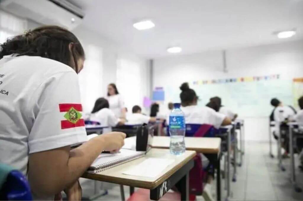 Linguagem neutra escolas de SC