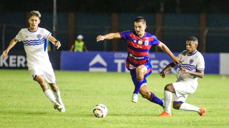 Jogo ocorreu neste sábado (25)