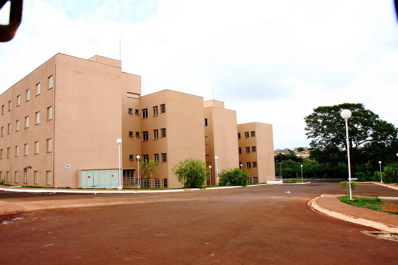 Prédio do programa Minha Casa Minha Vida