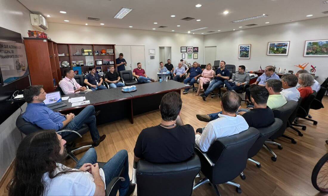Encontro desta quarta entre Adriano e vereadores abriu rodadas de tratativas sobre novo modelo de transporte