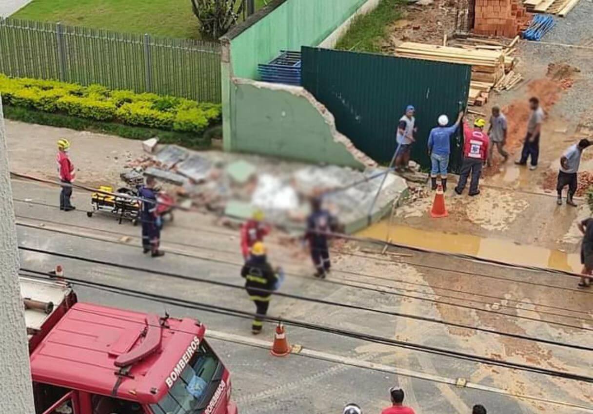 Trabalhador estava ao lado do muro quando houve o acidente