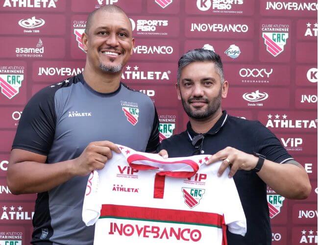 Eduardo Costa foi anunciado há duas semanas pelo time