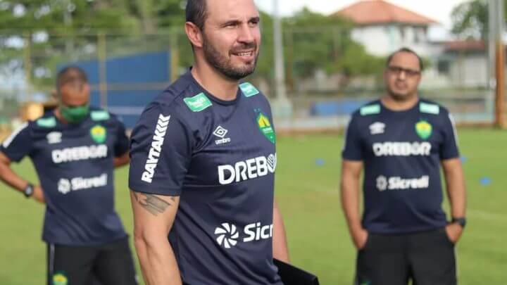 Allan Aal é o preferido do Figueirense para comandar equipe na Série C