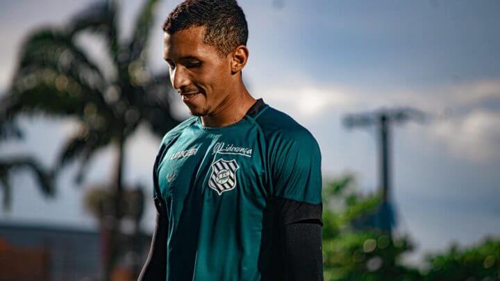 Andrew é atualmente um dos principais jogadores do Figueirense