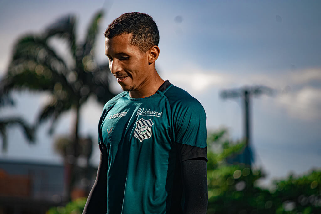 Andrew é atualmente um dos principais jogadores do Figueirense