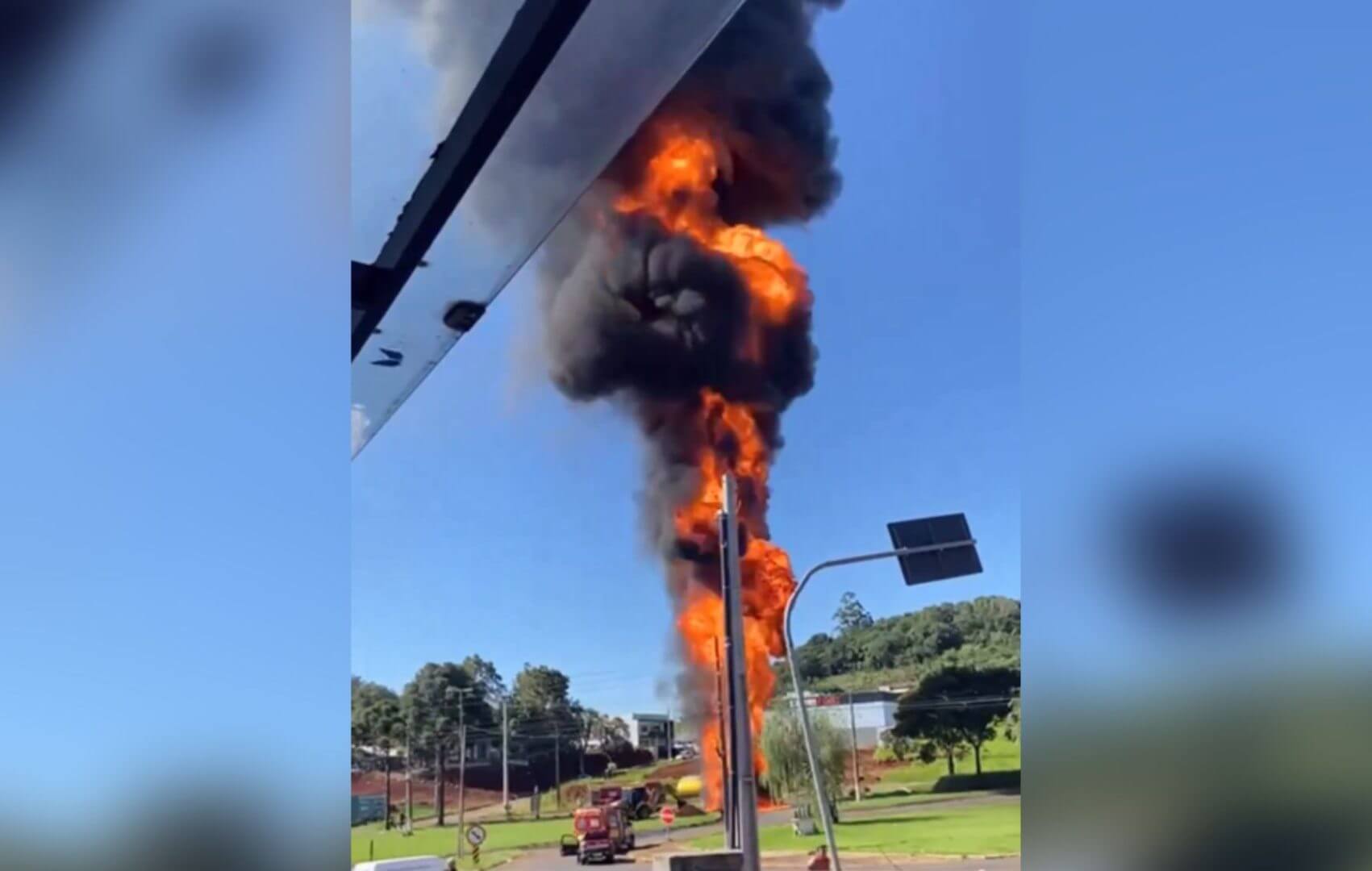Caminhão explode