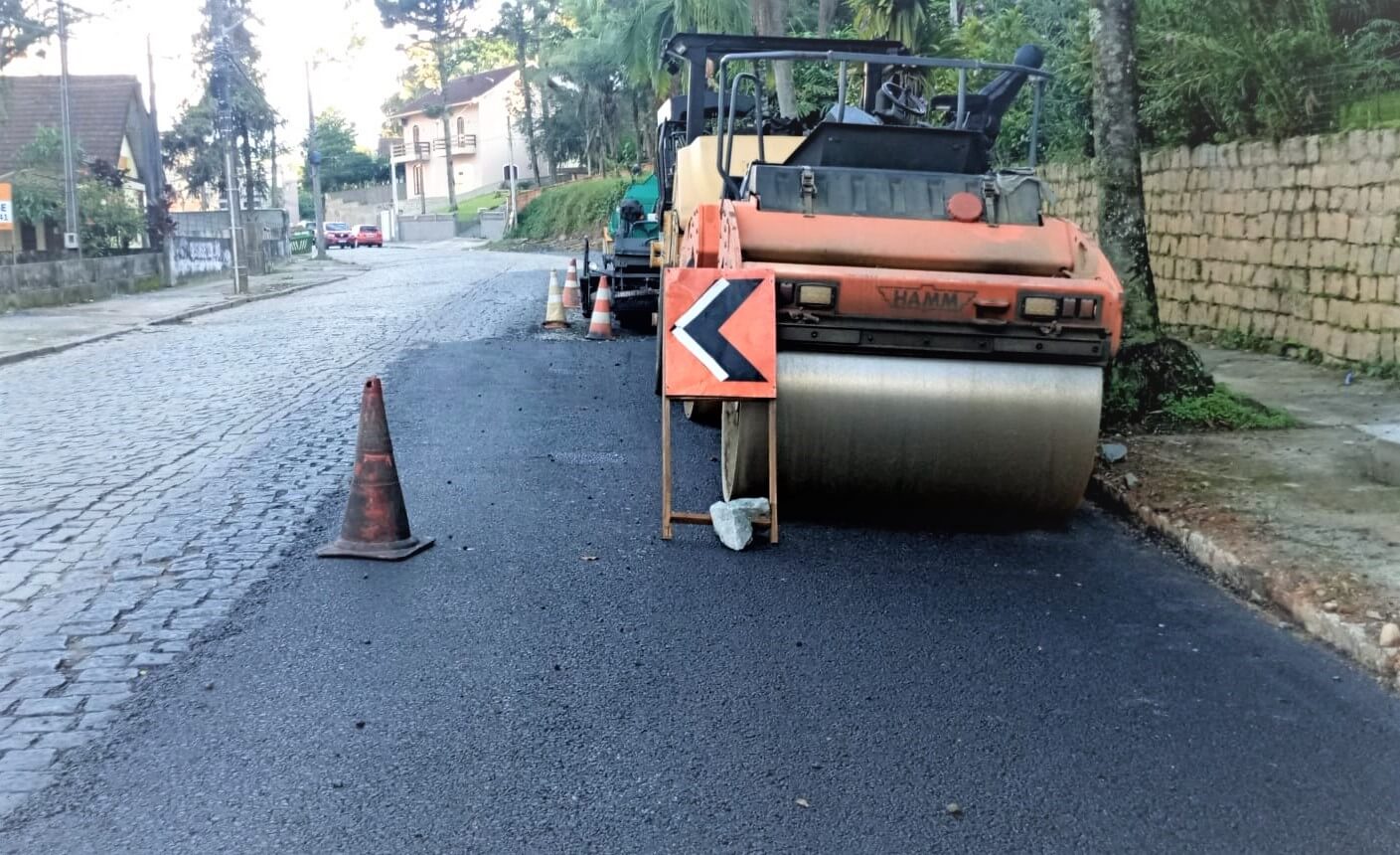 Obras da rua Copacabana foram iniciadas em março do ano passado