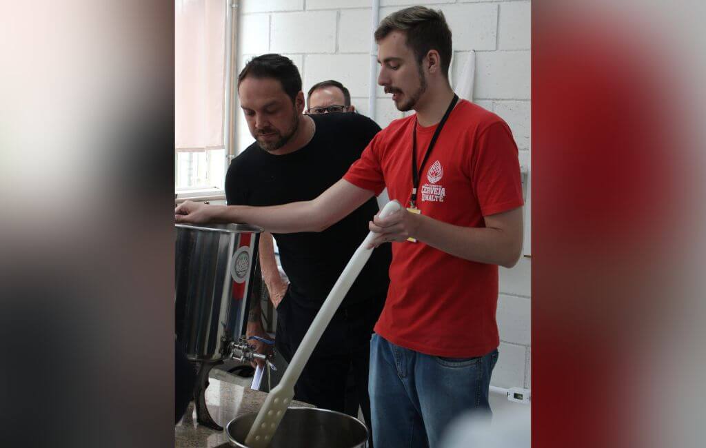 Produção caseira de cerveja é tema de primeiro curso gratuito