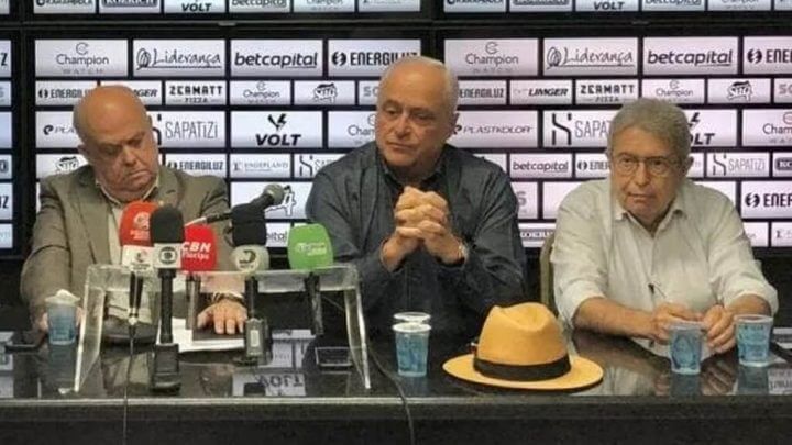 Paulo Prisco Paraíso (ao centro), presidente da SAF Figueirense, entrou ao vivo no Debate Diário, da CBN Floripa