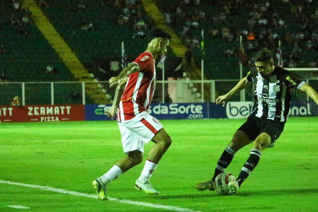 Figueirense e Hercílio Luz empataram em um bom jogo em Florianópolis
