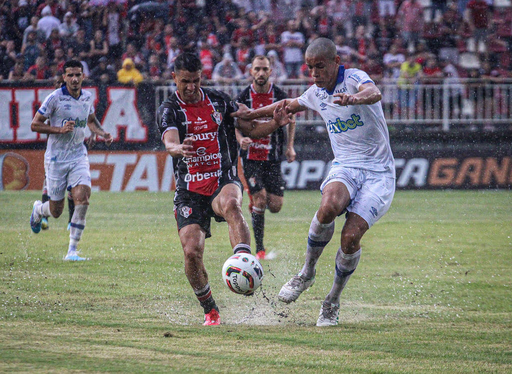 JEC x Avaí duelaram na Arena Joinville