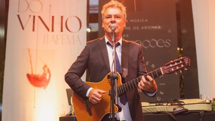 Luiz Meira faz tributo a Gal Costa em Florianópolis