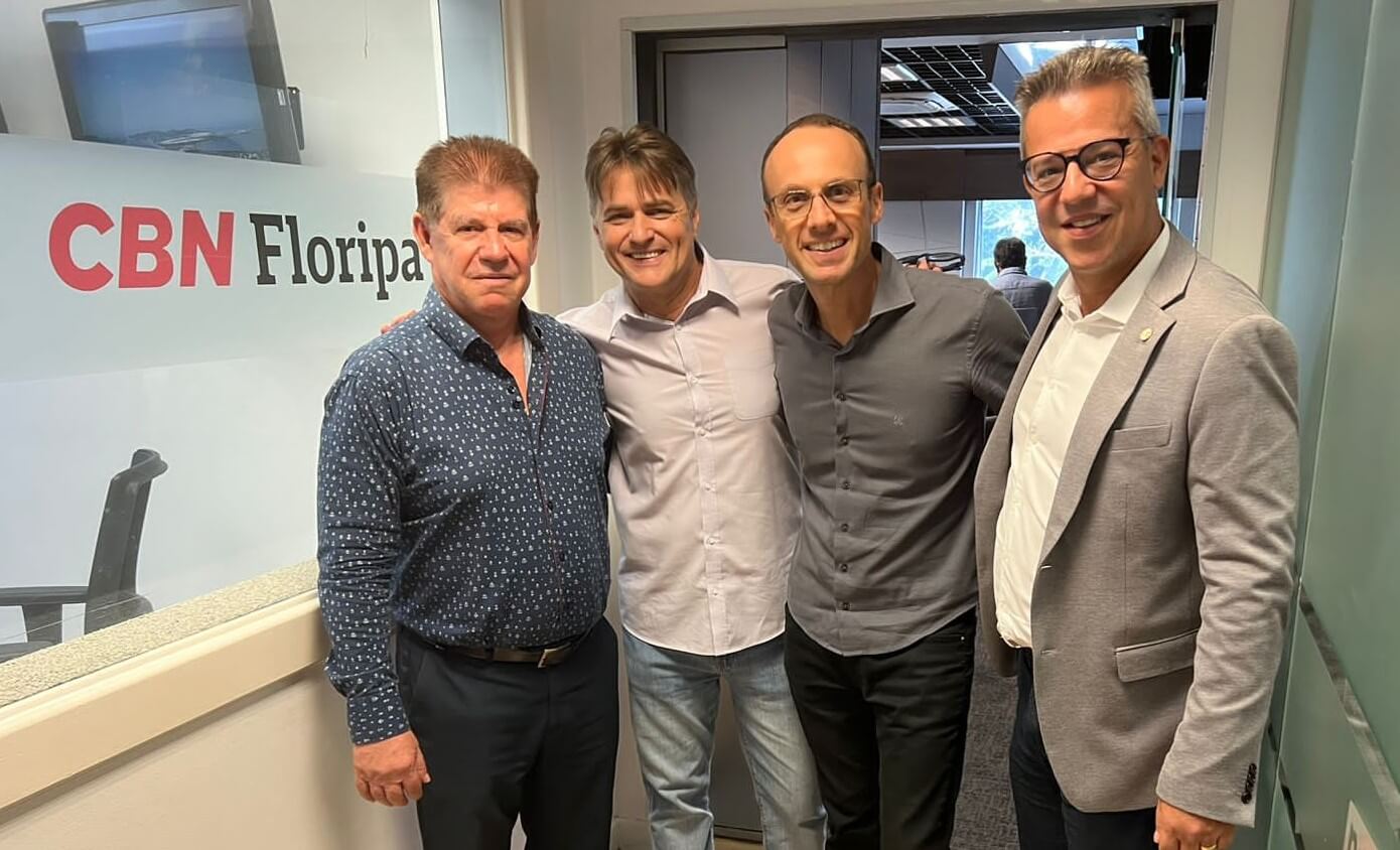 Hermes, Erasmo e Andrey Bordin com Renato Igor
