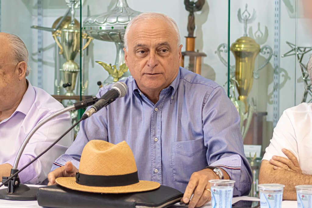 Paulo Prisco Paraíso lidera frente para tentar garantir o ano do Figueirense