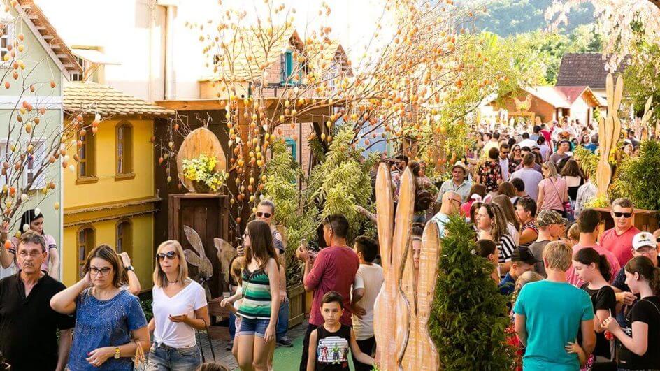 Registro do público na Osterfest, em Pomerode