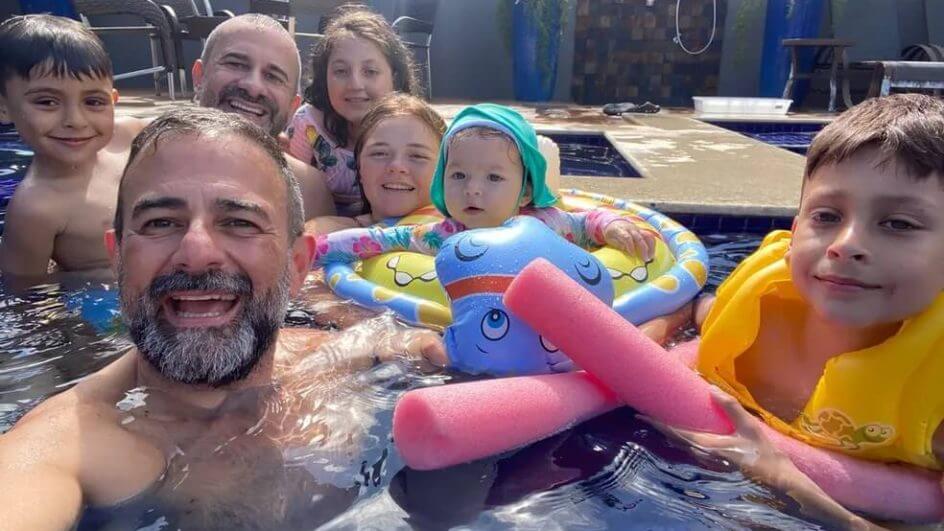 Família compartilha nas redes sociais o dia a dia juntos para inspirar presença paterna