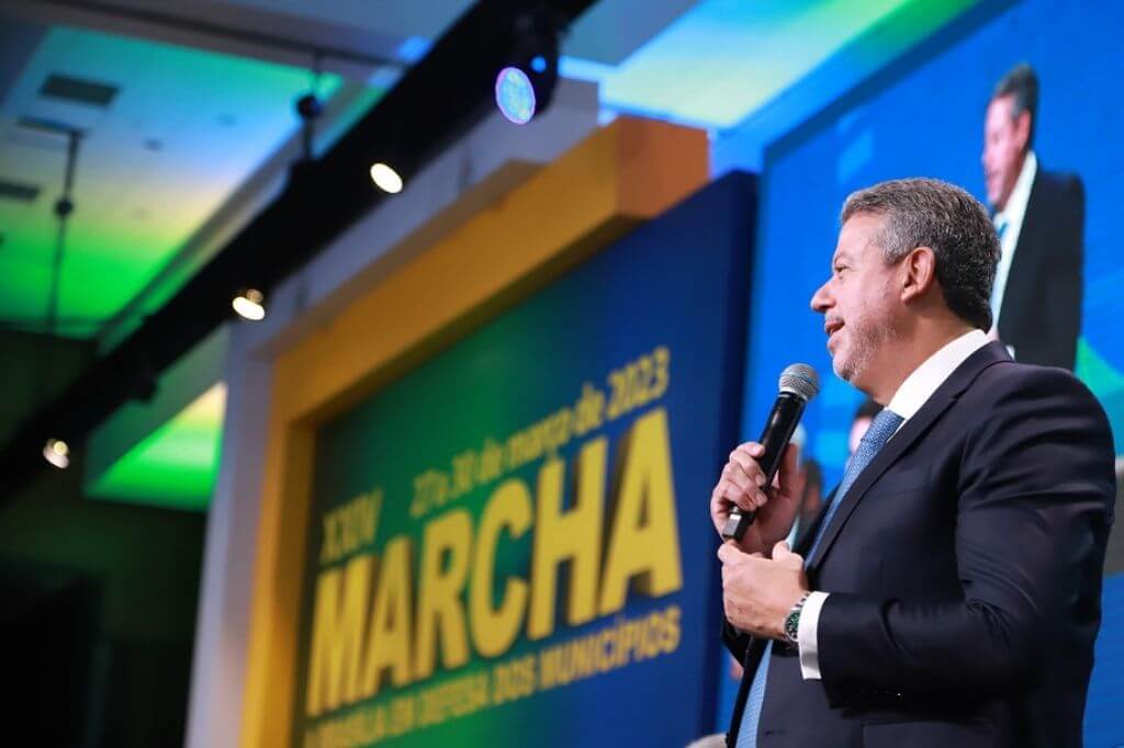 Presidente da Câmara, Arthur Lira, fez afirmação na Marcha dos Prefeitos