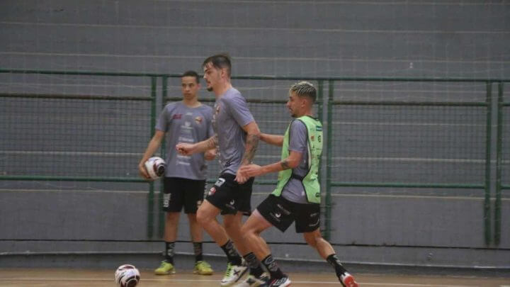 blumenau-futsal-treino-estreia-lnf