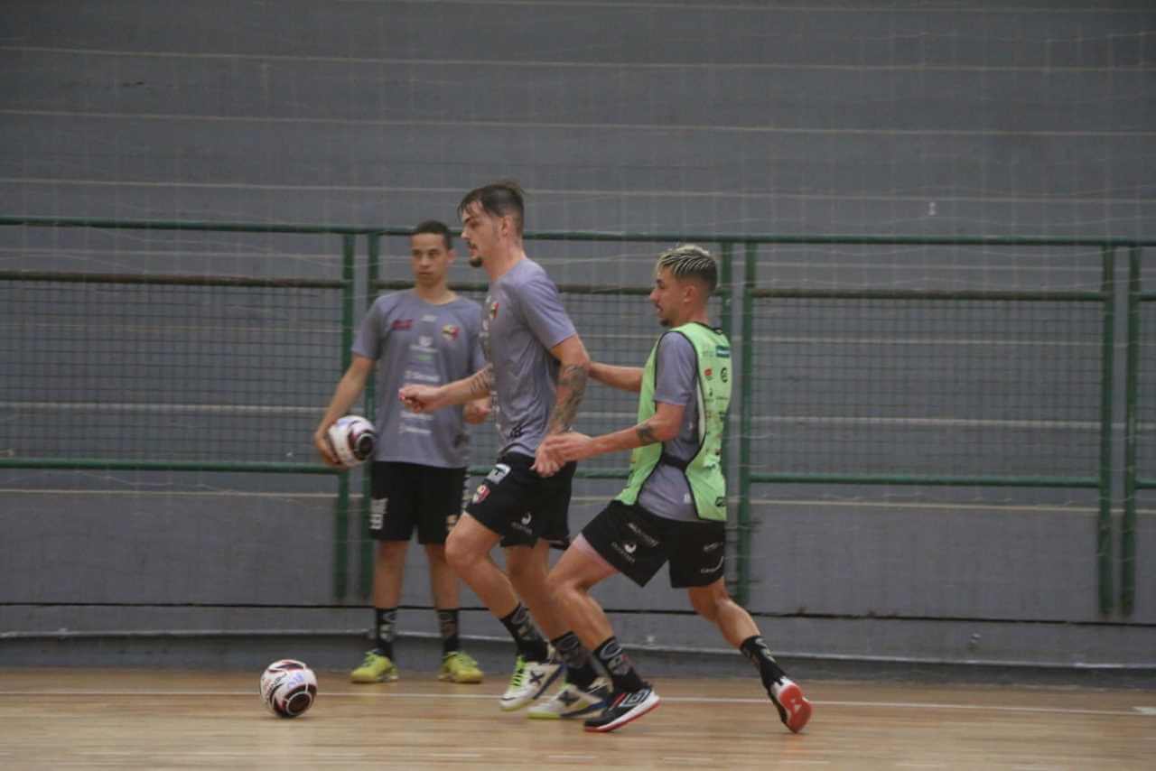 blumenau-futsal-treino-estreia-lnf